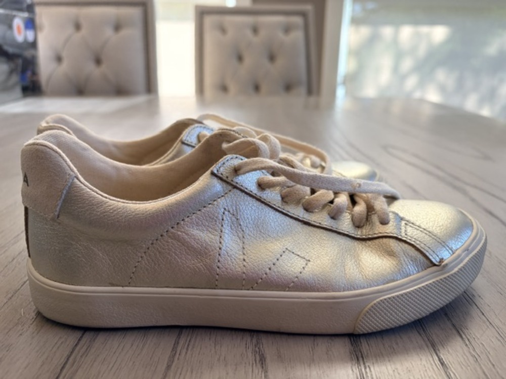 Veja Esplar Gold Metallic Tonal V Sneakers US6 EU37 - Picture 6 of 11